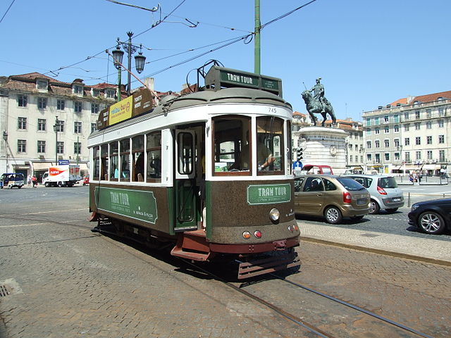 tram à proximité autour de moi