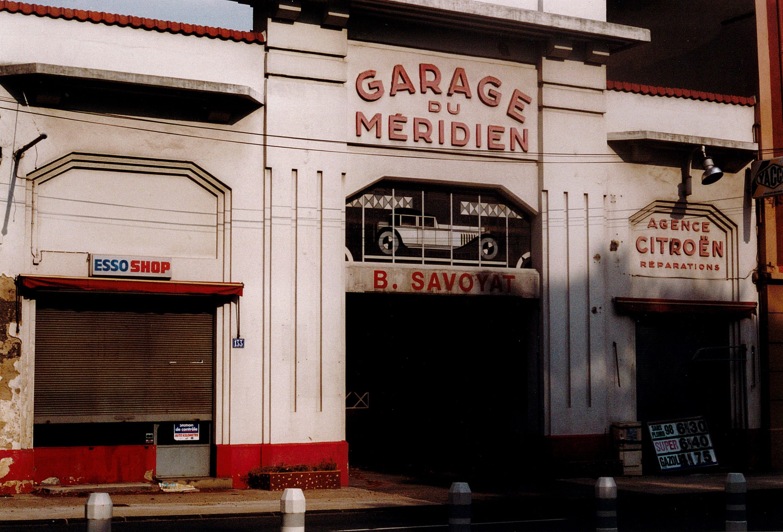 Garage à proximité autour de moi